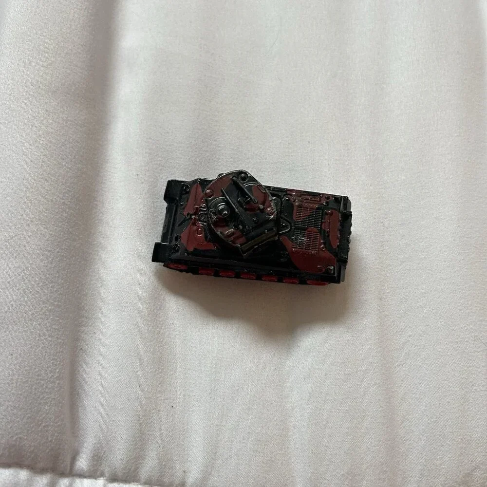 1995 Hasbro Inc Saban Red Black Camo‎ Tank Wheels Vintage 90s
